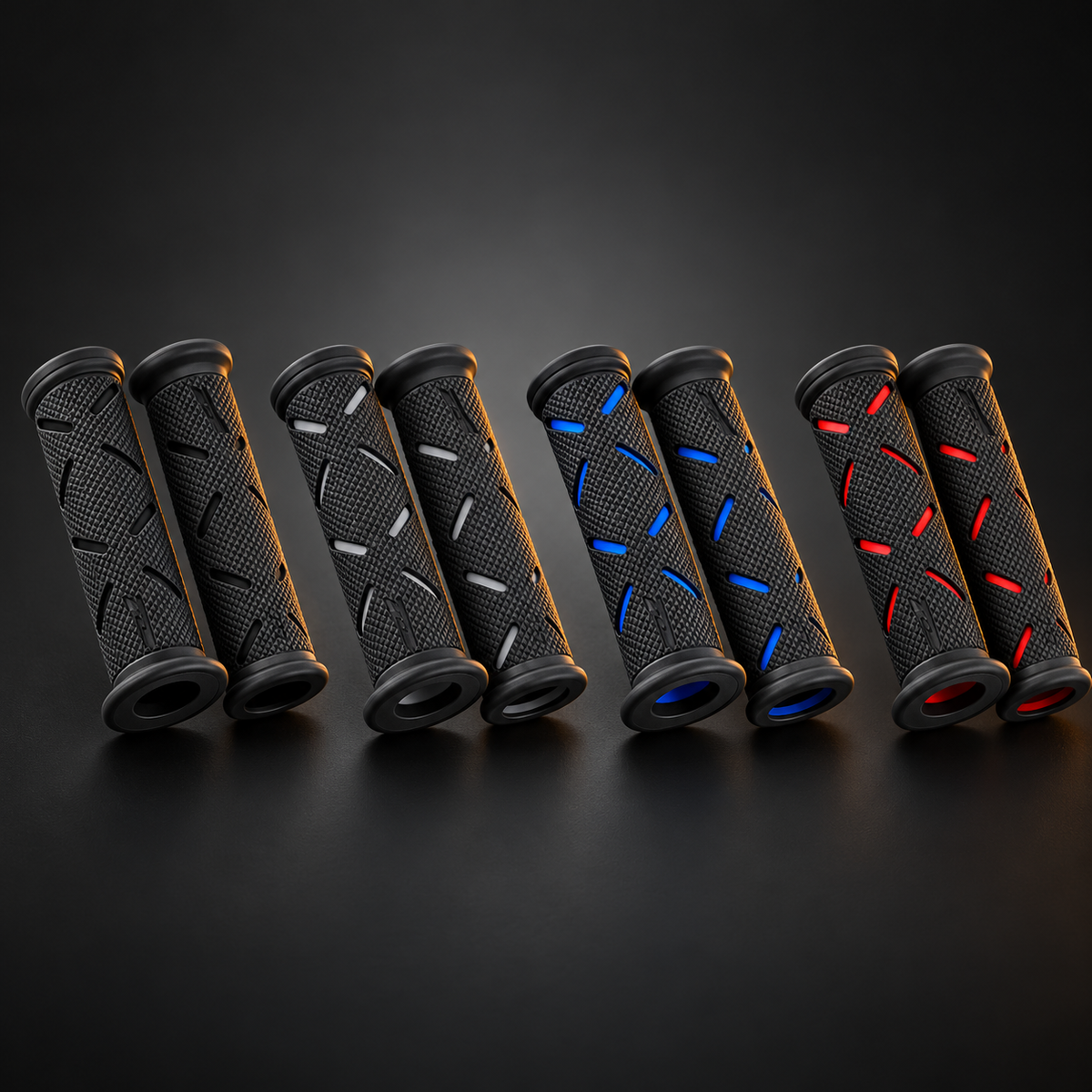 Les quatre coloris de poignées de guidon moto en caoutchouc : noir, gris, bleu et rouge