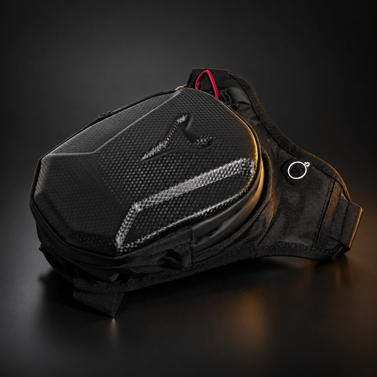 Sacoche de cuisse moto noire à coque rigide, bande réfléchissante et sangles de fixation